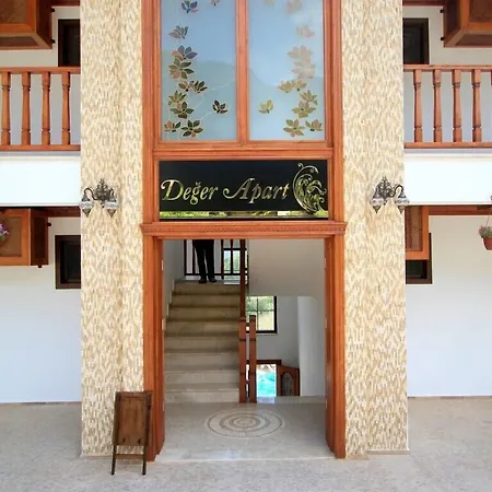 Deger מלון דירות 3*