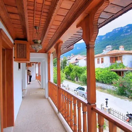 מלון דירות Deger 3*