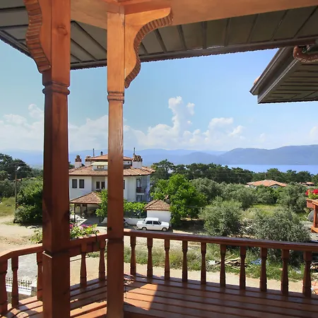 Deger 3* אקיאקה